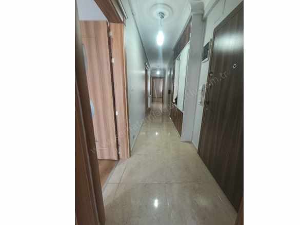 Turgutlu Satılık Daire Yeni Mah 145M2 3+1 Oda 4 Kat Doğalgazlı Çift Balkonlu 5 Yıllık