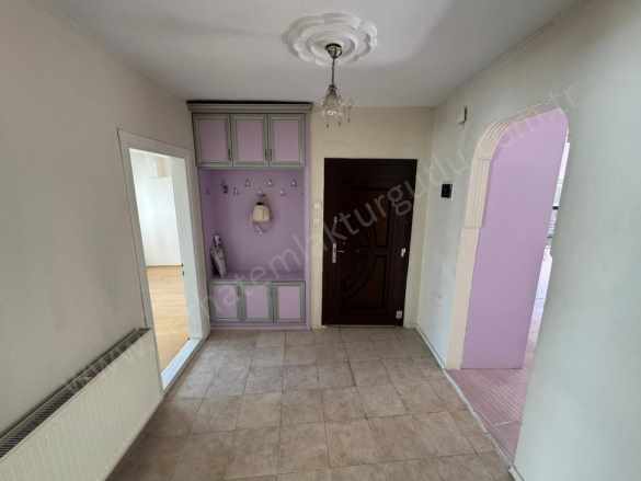 Turgutlu Kiralık Daire Acarlar Mah 2+1 Oda 130M2 1 Kat Doğalgazlı Çift Balkonlu