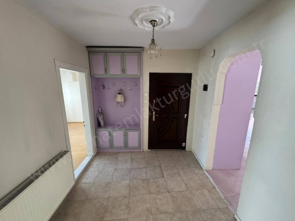 Acarlar Mah. Turgutlu Kiralık Daire |  2+1 Oda | 130M2 Aylık 16.000Tl | 1. Kat | Doğalgaz(Kombi) | 1 Banyo | 1 Yatak Odası Resim-2