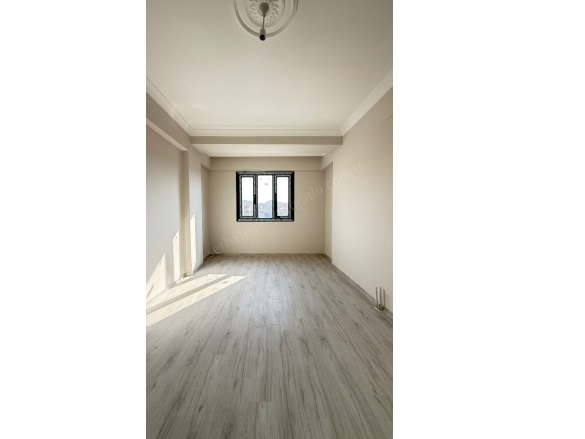 Şehitler Mah. Turgutlu Satılık Daire |  5+1 Oda | 420M2 4.750.000Tl  Krediye Uygun  | Çatı Dubleksi | Doğalgaz(Kombi) | 2 Banyo | 1 Yatak Odası Resim-4