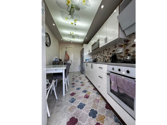 Yıldırım Mah. Turgutlu Satılık Daire |  3+1 Oda | 140M2 3.250.000Tl | 4. Kat | Doğalgaz(Kombi) | 1 Banyo | 1 Yatak Odası Resim-2