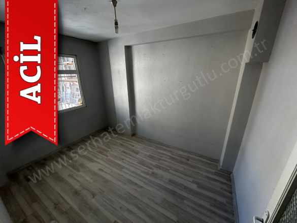 Turgutlu Satılık Daire Yedi Eylül Mah Cadde Üzeri 2 Kat 3+1 105M2 Doğalgaz Sobalı Çift Balkonlu