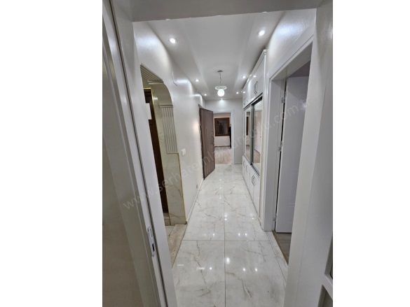 Ergenekon Mah. Turgutlu Satılık Daire |  3+1 Oda | 115M2 4.250.000Tl | Yüksek Giriş | Doğalgaz(Kombi) | 2 Banyo | 1 Yatak Odası Resim-4