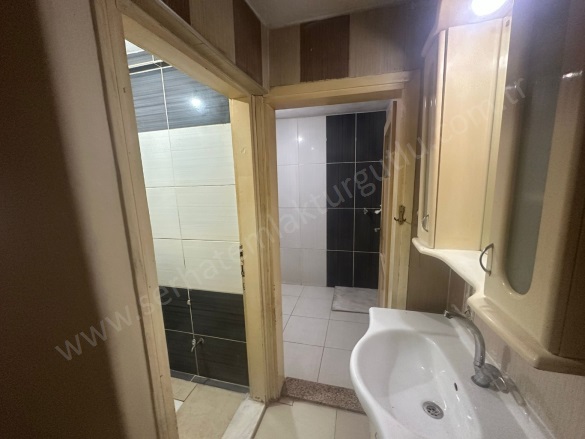 Mustafa Kemal Mah. Turgutlu Kiralık Daire |  2+1 Oda | 120M2 Aylık 14.000Tl  Krediye Uygun  | 1. Kat | Doğalgaz(Kombi) | 1 Banyo | 1 Yatak Odası Resim-3