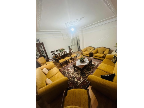 Turan Mah. Turgutlu Satılık Daire |  3+1 Oda | 253M2 3.800.000Tl  Krediye Uygun  | Zemin Kat | Doğalgaz(Kombi) | 1 Banyo | 1 Yatak Odası Resim-4