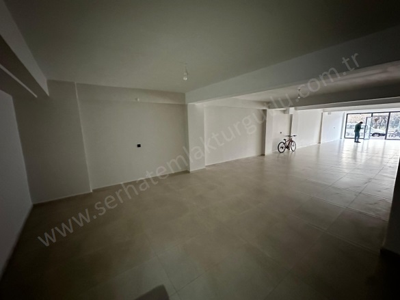 Yeni Mah. Turgutlu Satılık Dükkan |  1 Oda | 180M2 11.500.000Tl | Zemin Kat | Klima Resim-2