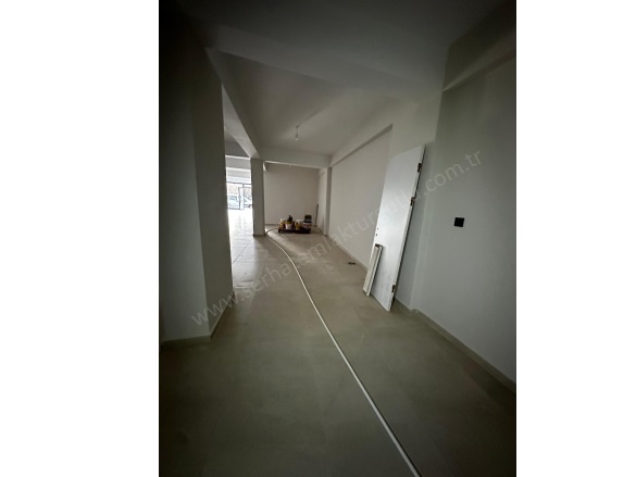 Yeni Mah. Turgutlu Satılık Dükkan |  1 Oda | 180M2 11.500.000Tl | Zemin Kat | Klima Resim-5