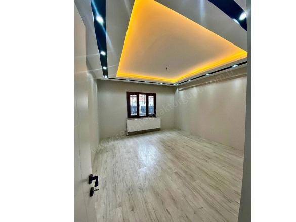 Özyurt Mah. Turgutlu Satılık Daire |  2+1 Oda | 115M2 3.850.000Tl | 1. Kat | Doğalgaz(Kombi) | 1 Banyo | 1 Yatak Odası Resim-5