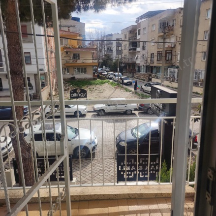 Cumhuriyet Mah. Turgutlu Kiralık Daire |  3+1 Oda | 130M2 Aylık 20.000Tl | 2. Kat | Klima | 1 Banyo | 1 Yatak Odası Resim-2