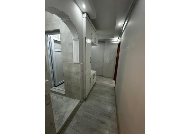 Yiğitler Mah. Turgutlu Satılık Daire |  3+1 Oda | 120M2 3.600.000Tl  Krediye Uygun  | Yüksek Giriş | Doğalgaz(Kombi) | 1 Banyo | 1 Yatak Odası Resim-2