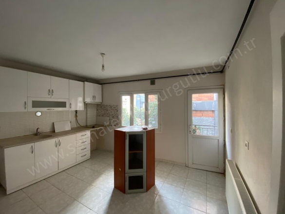 Albayrak Mah. Turgutlu Kiralık Daire |  3+1 Oda | 75M2 Aylık 16.500Tl | 1. Kat | Doğalgaz(Kombi) | 1 Banyo | 1 Yatak Odası Resim-1