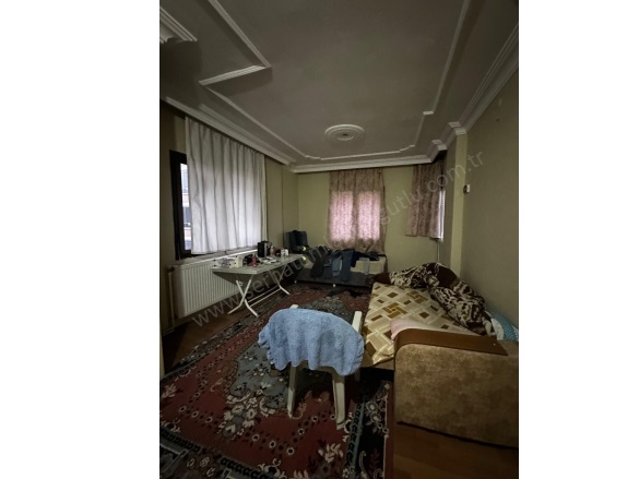 İstiklal Mah. Turgutlu Satılık Daire |  2+1 Oda | 90M2 2.000.000Tl  Krediye Uygun  | 2. Kat | Doğalgaz(Kombi) | 1 Banyo | 1 Yatak Odası Resim-3