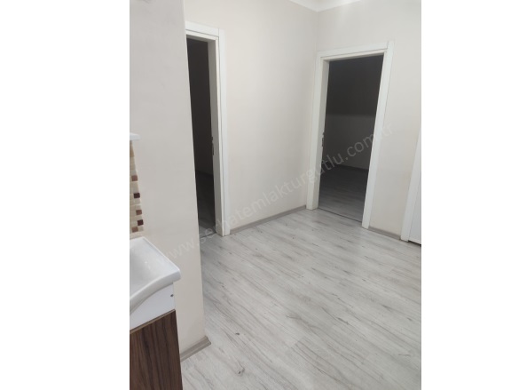 Selvilitepe Mah. Turgutlu Kiralık Daire |  2+1 Oda | 100M2 Aylık 20.000Tl | 2. Kat | Doğalgaz(Kombi) | 1 Banyo | 1 Yatak Odası Resim-4