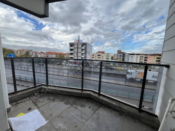 Selvilitepe Mah. Turgutlu Satılık Daire |  3+1 Oda | 140M2 5.150.000Tl  Krediye Uygun  | 1. Kat | Yerden Isıtma | 2 Banyo | 1 Yatak Odası Resim-3