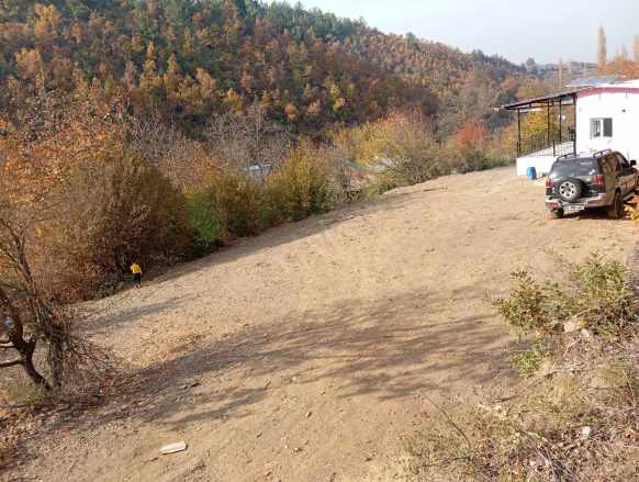 Turgutlu Satılık Bağ Dağyeniköy Mah 821M2 içinde 2+1 Ev Ve Meyve Ağaçları Vardır