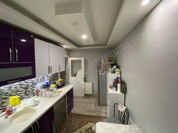 Turan Mah. Turgutlu Satılık Daire |  3+1 Oda | 132M2 3.000.000Tl  Krediye Uygun  | 4. Kat | Doğalgaz(Kombi) | 1 Banyo | 1 Yatak Odası Resim-5