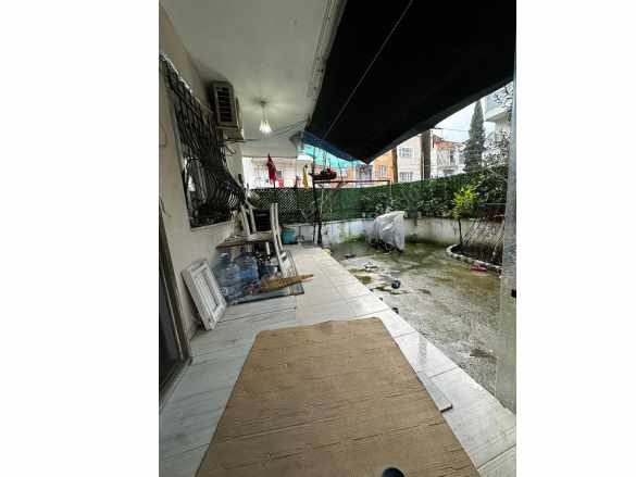 Turgutlu Satılık Daire Yedi Eylül Mah 80M2 2+1 Ayrıca 50M2 Bahçe Doğalgazlı Temiz Zemin Kat