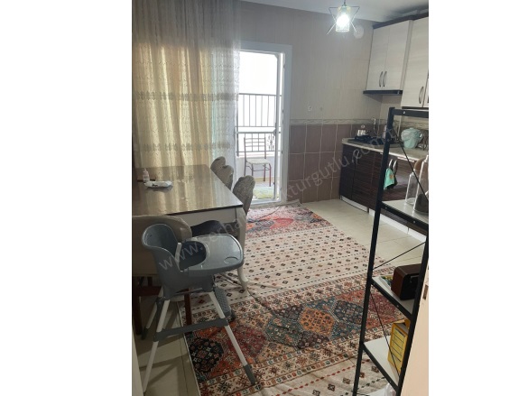Yedi Eylül Mah. Turgutlu Satılık Daire |  3+1 Oda | 180M2 4.000.000Tl  Krediye Uygun  | 4. Kat | Doğalgaz(Kombi) | 1 Banyo | 1 Yatak Odası Resim-1