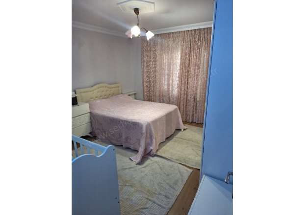 Yedi Eylül Mah. Turgutlu Satılık Daire |  3+1 Oda | 170M2 4.000.000Tl  Krediye Uygun  | 4. Kat | Doğalgaz(Kombi) | 1 Banyo | 1 Yatak Odası Resim-4