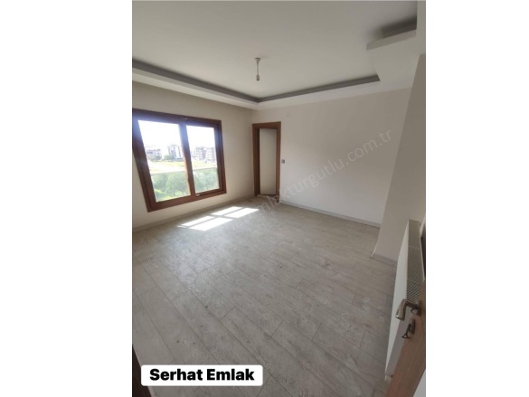 Ergenekon Mah. Turgutlu Satılık Daire |  3+1 Oda | 140M2 4.100.000Tl  Krediye Uygun  | Yüksek Giriş | Doğalgaz(Kombi) | 1 Banyo | 1 Yatak Odası Resim-2