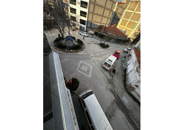 Alahıdır Mah. Ahmetli Kiralık Daire |  2+1 Oda | 105M2 Aylık 18.000Tl | 2. Kat | Doğalgaz(Kombi) | 1 Banyo | 1 Yatak Odası Resim-3