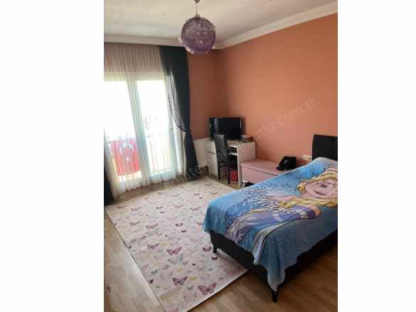 Turgutlu Satılık Daire Özyurt Mah 120M2 3+1 Oda 4 Kat Doğalgazlı Balkonlu 12 Yıllık