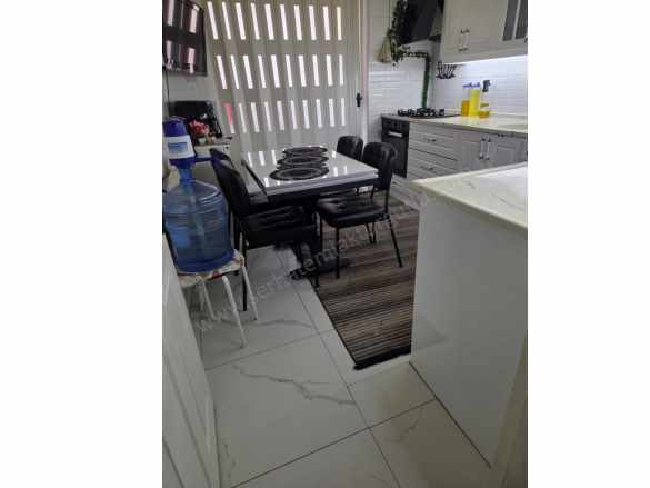 Turgutlu Satılık Daire Yılmazlar Mah 110M2 3+1 Oda 3 Ara Kat Doğalgazlı Kapalı Mutfak Temiz