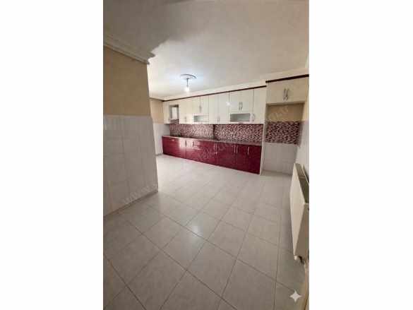 Turgutlu Satılık Daire Yiğitler Mah 135M2 3+1 Oda 30M2 Arka Bahçe Doğalgazlı Köşe Müstakil Girişli