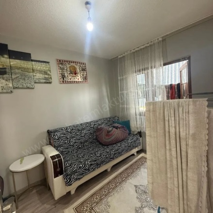 Albayrak Mah. Turgutlu Satılık Daire |  2+1 Oda | 80M2 1.600.000Tl | 2. Kat | Doğalgaz(Kombi) | 1 Banyo | 1 Yatak Odası Resim-3
