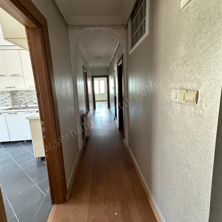 Cumhuriyet Mah. Turgutlu Satılık Daire |  3+1 Oda | 135M2 4.175.000Tl  Krediye Uygun  | 4. Kat | Doğalgaz(Kombi) | 2 Banyo | 1 Yatak Odası Resim-5