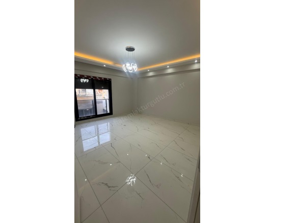 Acarlar Mah. Turgutlu Satılık Daire |  2+1 Oda | 110M2 4.350.000Tl  Krediye Uygun  | 1. Kat | Yerden Isıtma | 1 Banyo | 1 Yatak Odası Resim-3