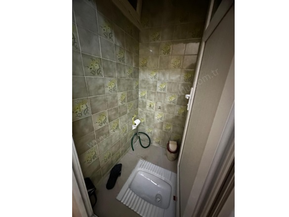 Yedi Eylül Mah. Turgutlu Satılık Daire |  2+1 Oda | 160M2 4.000.000Tl  Krediye Uygun  | 1. Kat | Doğalgaz(Kombi) | 1 Banyo | 1 Yatak Odası Resim-5