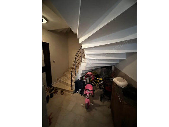 Yeni Mah. Turgutlu Satılık Daire |  2+1 Oda | 100M2 4.400.000Tl  Krediye Uygun  | 1. Kat | Doğalgaz(Kombi) | 1 Banyo | 1 Yatak Odası Resim-1