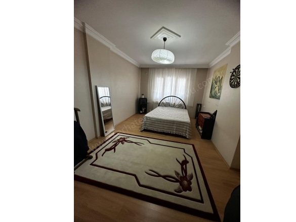 Cumhuriyet Mah. Turgutlu Satılık Daire |  3+1 Oda | 187M2 5.500.000Tl  Krediye Uygun  | 4. Kat | Doğalgaz(Kombi) | 2 Banyo | 1 Yatak Odası Resim-5