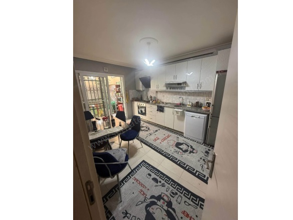 Yedi Eylül Mah. Turgutlu Satılık Daire |  2+1 Oda | 140M2 3.200.000Tl  Krediye Uygun  | Zemin Kat | Doğalgaz(Kombi) | 1 Banyo | 1 Yatak Odası Resim-1