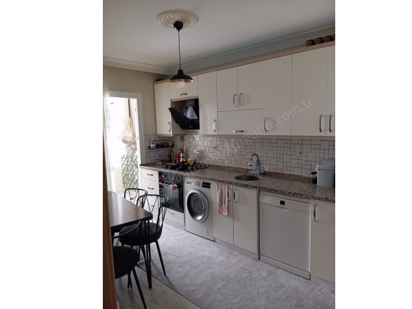 Yiğitler Mah. Turgutlu Satılık Daire |  2+1 Oda | 110M2 3.100.000Tl  Krediye Uygun  | 2. Kat | Doğalgaz(Kombi) | 1 Banyo | 1 Yatak Odası Resim-1