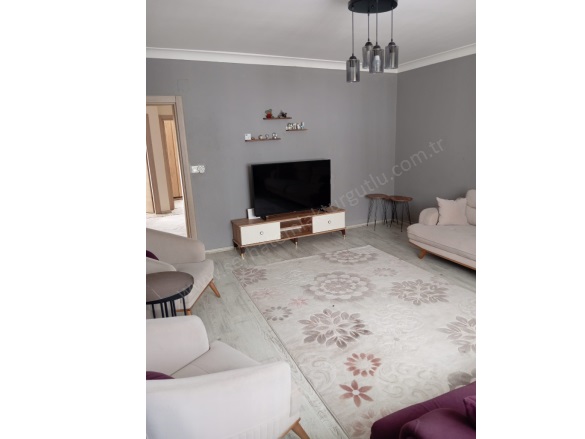 Yiğitler Mah. Turgutlu Satılık Daire |  2+1 Oda | 110M2 3.100.000Tl  Krediye Uygun  | 2. Kat | Doğalgaz(Kombi) | 1 Banyo | 1 Yatak Odası Resim-2