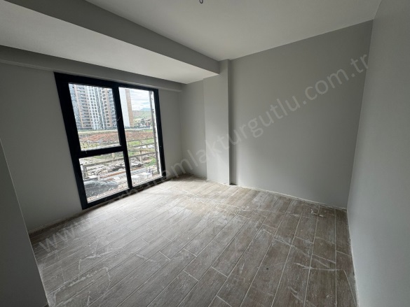 Şehitler Mah. Turgutlu Satılık Daire |  2+1 Oda | 100M2 3.750.000Tl | 3. Kat | Doğalgaz(Kombi) | 1 Banyo | 1 Yatak Odası Resim-2