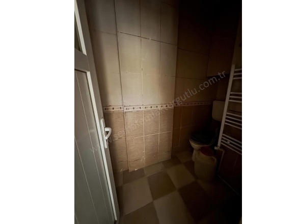 Yıldırım Mah. Turgutlu Satılık Daire |  3+1 Oda | 125M2 2.800.000Tl  Krediye Uygun  | 3. Kat | Doğalgaz(Kombi) | 1 Banyo | 1 Yatak Odası Resim-5