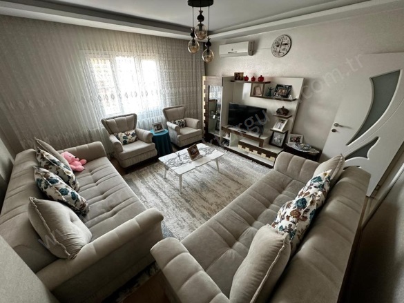 Mustafa Kemal Mah. Turgutlu Satılık Daire |  2+1 Oda | 100M2 2.800.000Tl  Krediye Uygun  | 4. Kat | Doğalgaz(Kombi) | 1 Banyo | 1 Yatak Odası Resim-2