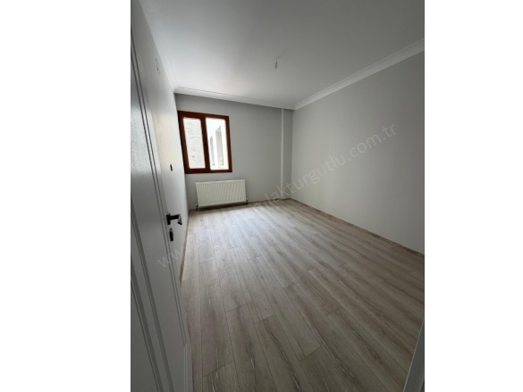 Acarlar Mah. Turgutlu Satılık Daire |  3+1 Oda | 135M2 5.650.000Tl  Krediye Uygun  | 1. Kat | Doğalgaz(Kombi) | 2 Banyo | 1 Yatak Odası Resim-4