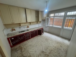 Turgutlu Şehitler Mah. Kiralık Daire 2+1 110 M2 | Zemin Kat | Soba | 1 Banyo | 1 Yatak Odası