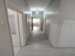 Turgutlu Şehitler Mah. Satılık Daire 3+1 125 M2 | Zemin Kat | Doğalgaz(Kombi) | 1 Banyo | 1 Yatak Odası