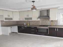 Turgutlu Ergenekon Mah. Kiralık Daire 3+1 125 M2 | Yüksek Giriş | Doğalgaz(Kombi) | 1 Banyo | 1 Yatak Odası