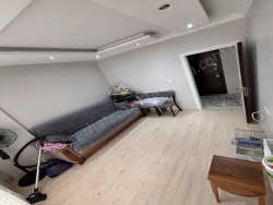 Turgutlu Subaşı Mah. Satılık Daire 2+1 100 M2 | 4. Kat | Doğalgaz(Kombi) | 1 Banyo | 1 Yatak Odası