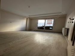 Turgutlu Şehitler Mah. Satılık Daire 2+1 100 M2 | 3. Kat | Doğalgaz(Kombi) | 1 Banyo | 1 Yatak Odası