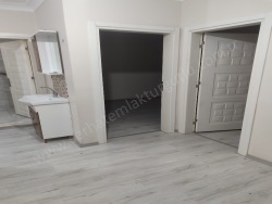 Turgutlu Selvilitepe Mah. Kiralık Daire 2+1 100 M2 | 2. Kat | Doğalgaz(Kombi) | 1 Banyo | 1 Yatak Odası