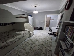 Turgutlu Mustafa Kemal Mah. Satılık Daire 2+1 100 M2 | 4. Kat | Doğalgaz(Kombi) | 1 Banyo | 1 Yatak Odası