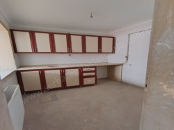 Turgutlu Atatürk Mah. Kiralık Daire 2+1 80 M2 | Zemin Kat | Doğalgaz(Kombi) | 1 Banyo | 1 Yatak Odası
