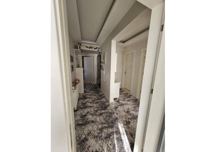 Turgutlu Satılık Daire Selvilitepe Mah 80M2 2+1 Oda Doğalgazlı Asansörlü Balkonlu Zemin Üstü 1 Kat